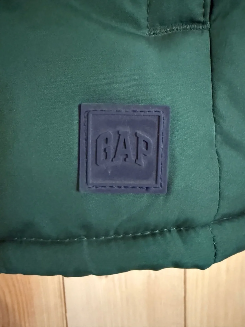 Kids GAP puffer vest - new